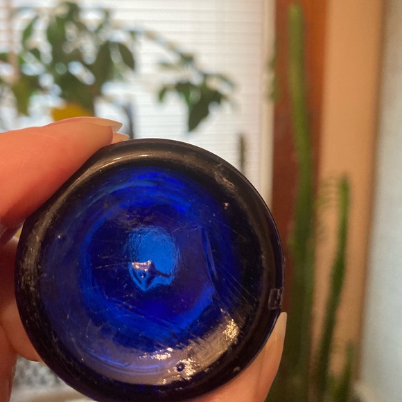 Beautiful Cobalt Blue Antique Medicine Bottle - Picture 10 of 10